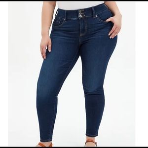 Torrid dark wash jeggings size 20 short